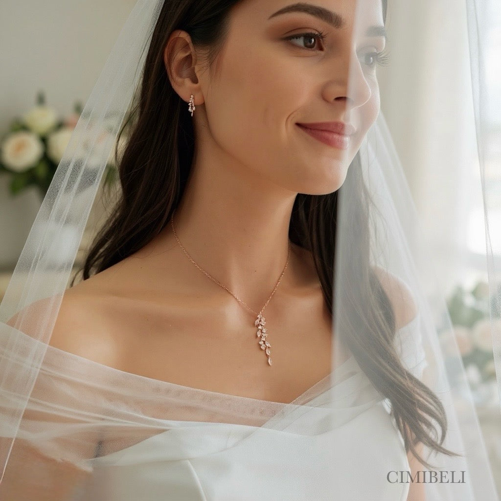 Collier de mariage or rose 'Iris'