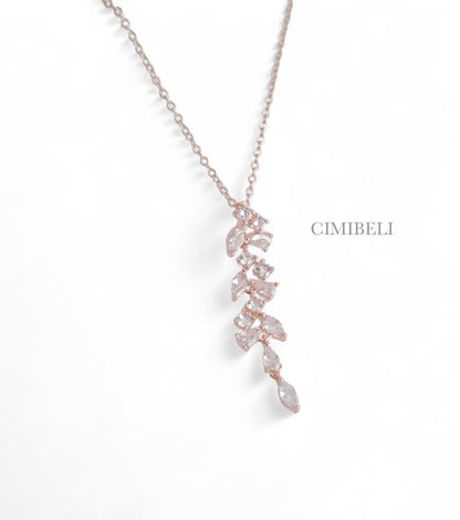 Collier de mariage or rose 'Iris'